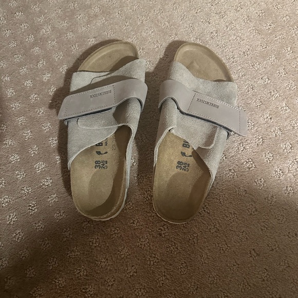 Kyoto
Nubuck-Suede Leather - Picture 1 of 4